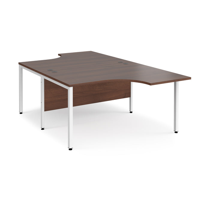 Maestro 25 back to back ergonomic desk with bench leg frame