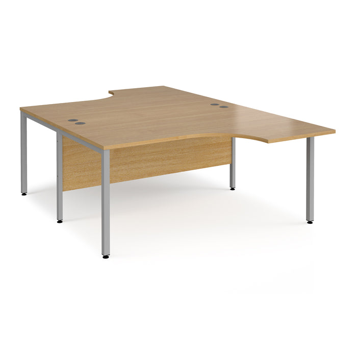 Maestro 25 back to back ergonomic desk with bench leg frame