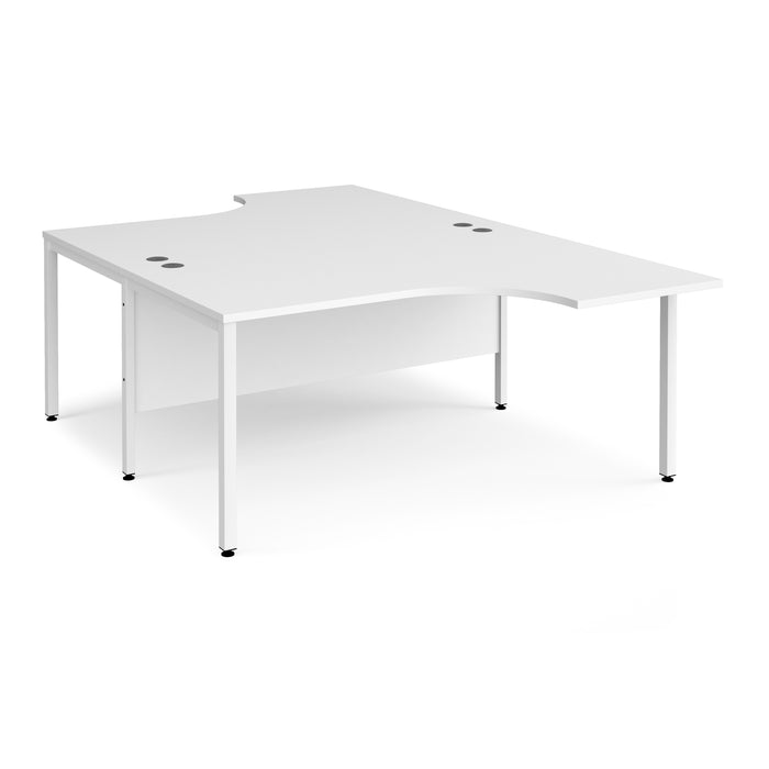 Maestro 25 back to back ergonomic desk with bench leg frame