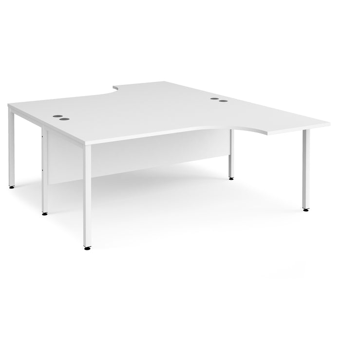 Maestro 25 back to back ergonomic desk with bench leg frame